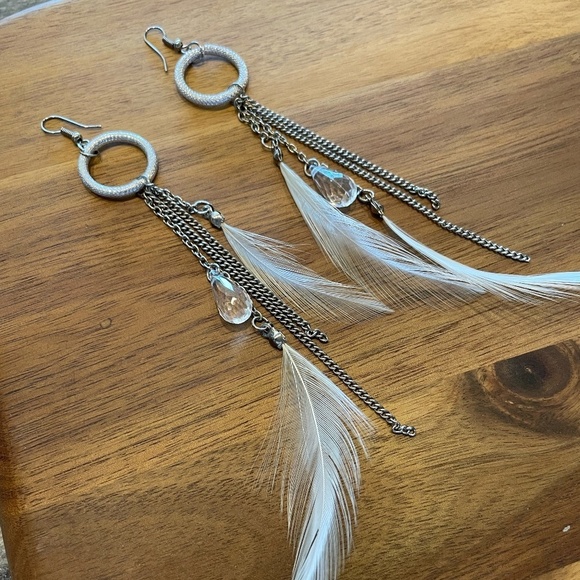 BOHO DROP HANGING FEATHER/CHAIN EARRINGS - Picture 1 of 5